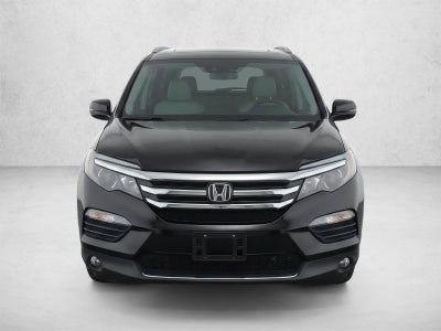 2016 Honda Pilot AWD Touring with DVD Rear Entertainment System and Navigation