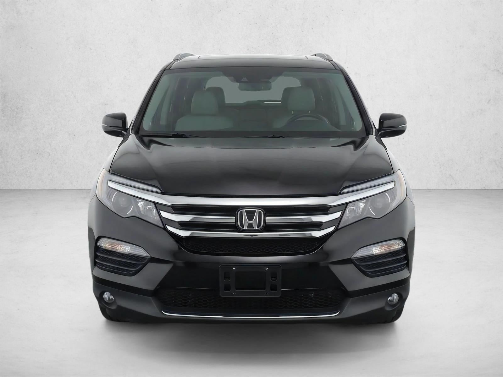 2016 Honda Pilot AWD Touring with DVD Rear Entertainment System and Navigation