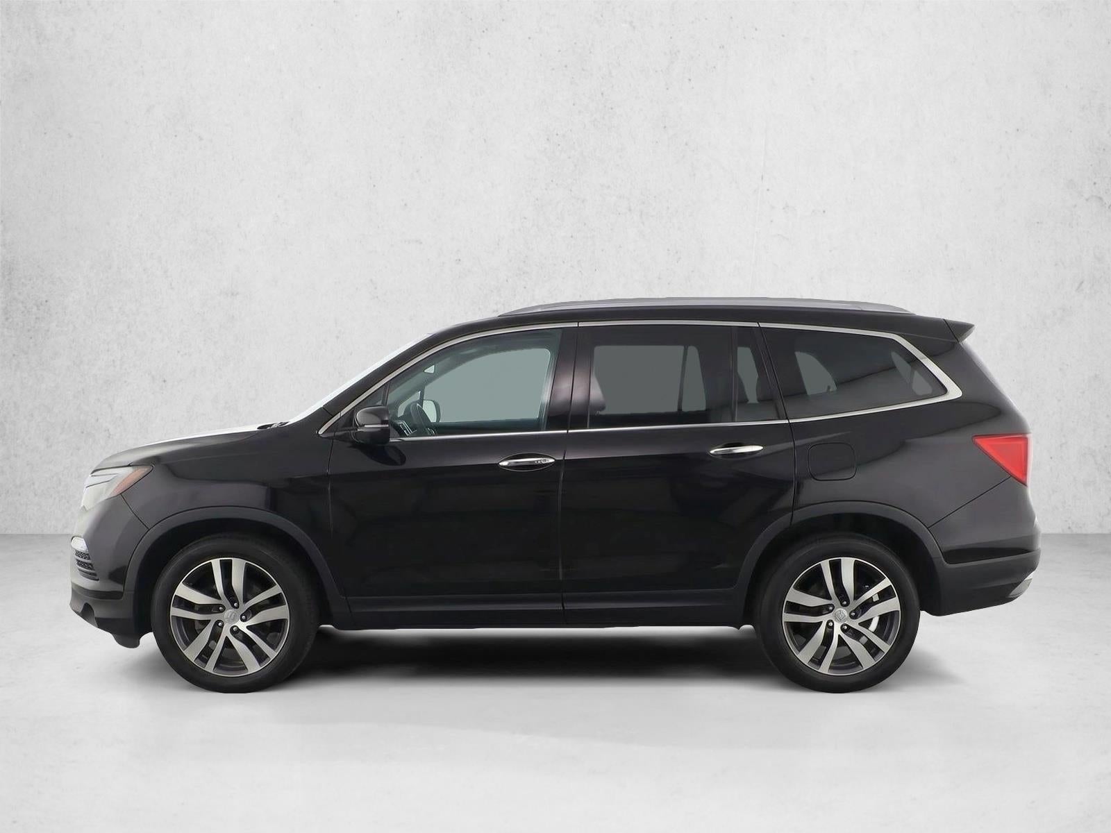 2016 Honda Pilot AWD Touring with DVD Rear Entertainment System and Navigation
