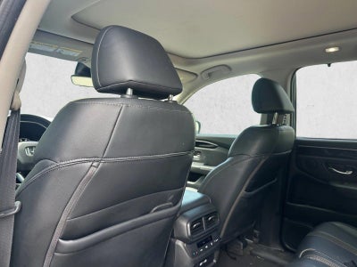 2023 Honda Pilot Touring 2WD