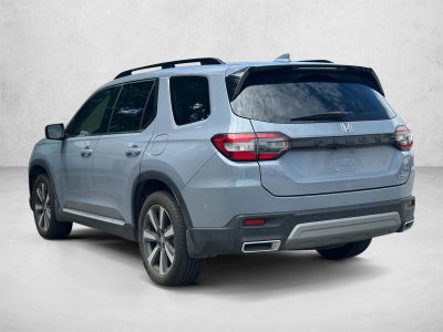 2023 Honda Pilot Touring 2WD