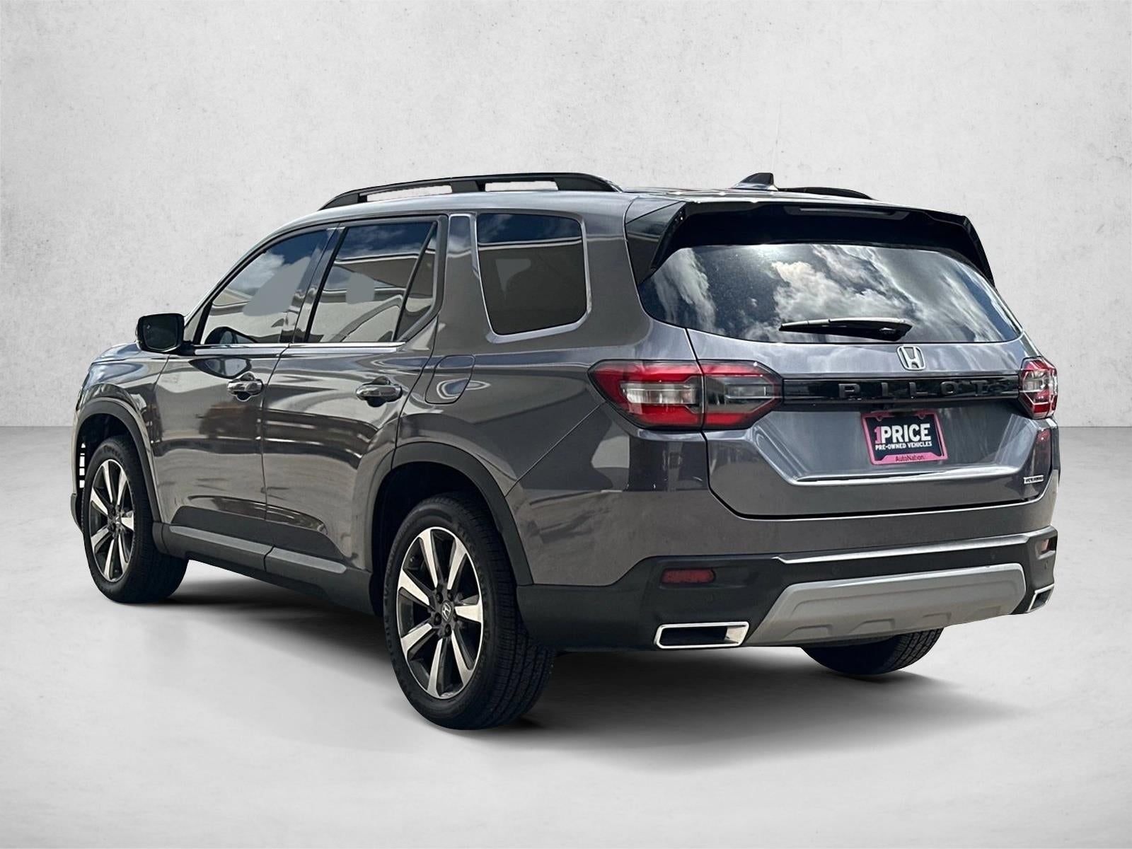 2023 Honda Pilot Touring 2WD