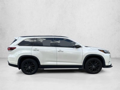 2019 Toyota Highlander SE V6 AWD (Natl)