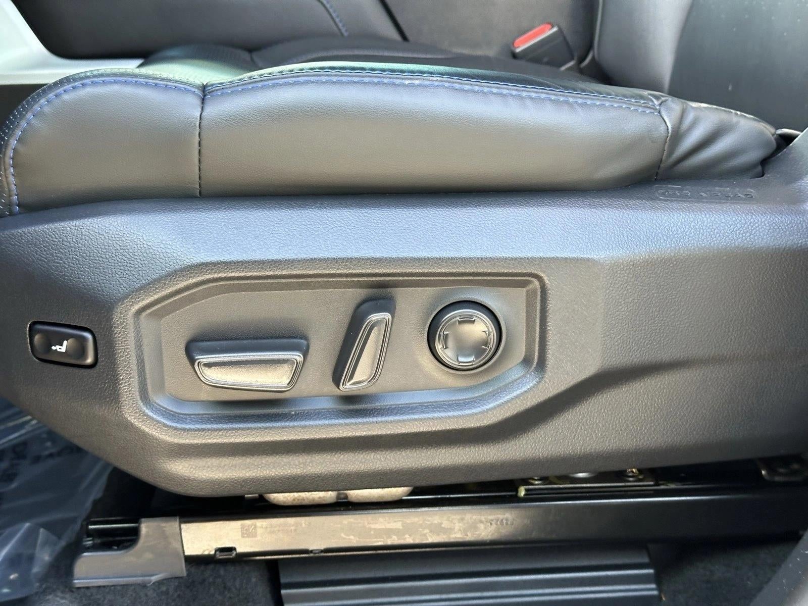 2024 Toyota Tundra 4WD 4WD Platinum CrewMax 5.5' Bed (Natl)