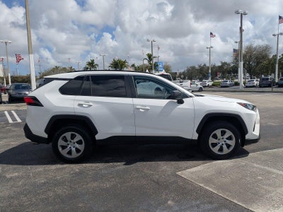 2020 Toyota RAV4 LE FWD (GS)