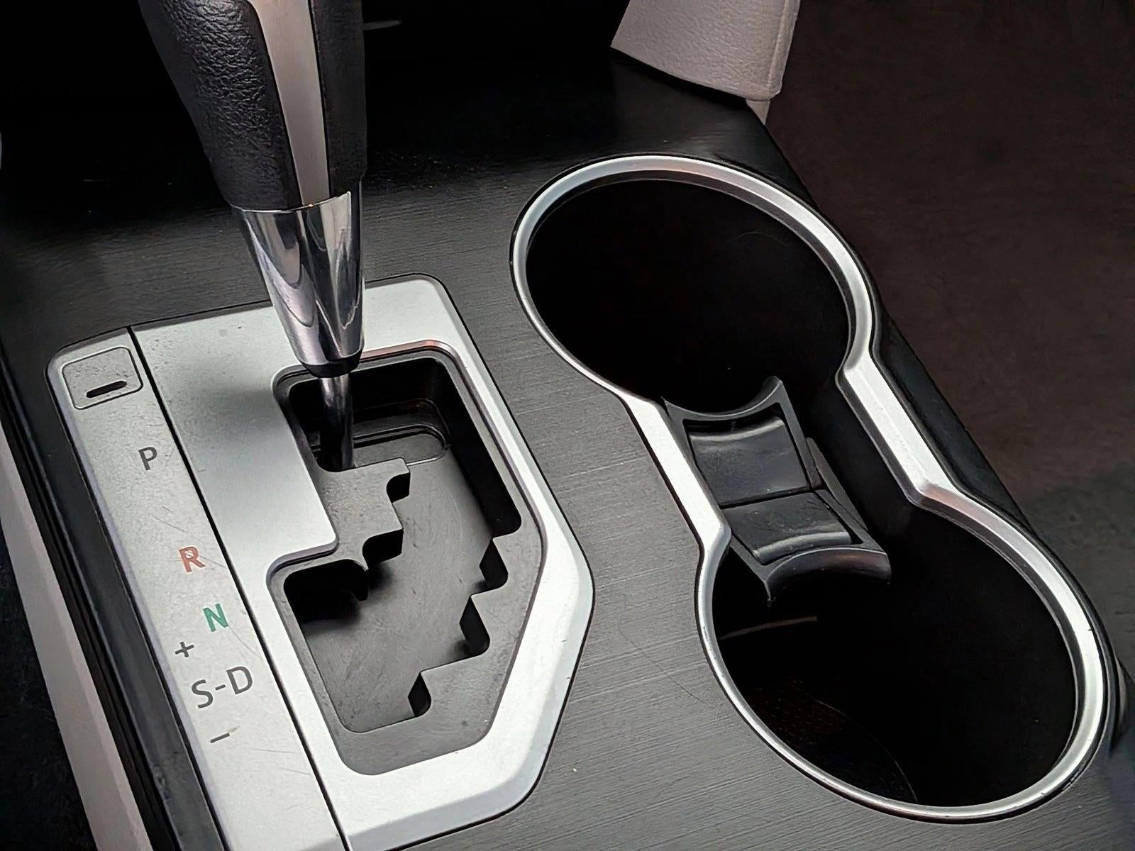 2012 Toyota Camry 4dr Sdn I4 Auto L (Natl)