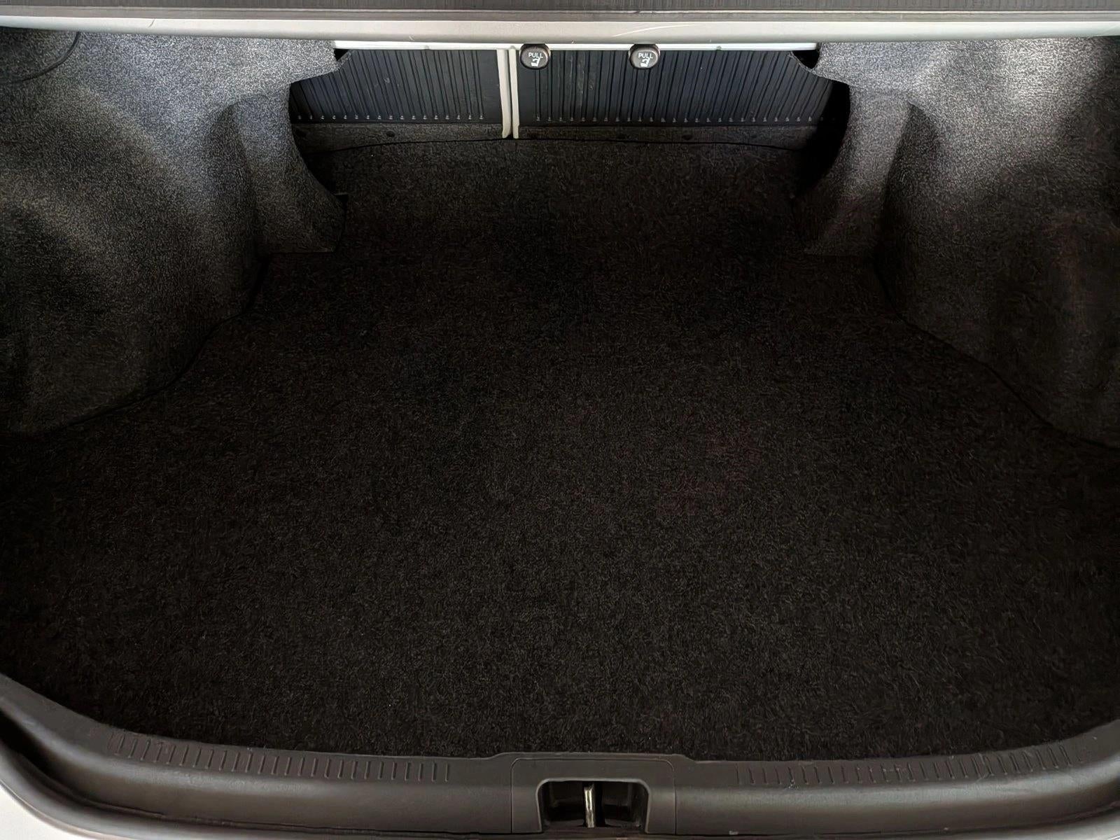 2012 Toyota Camry 4dr Sdn I4 Auto L (Natl)