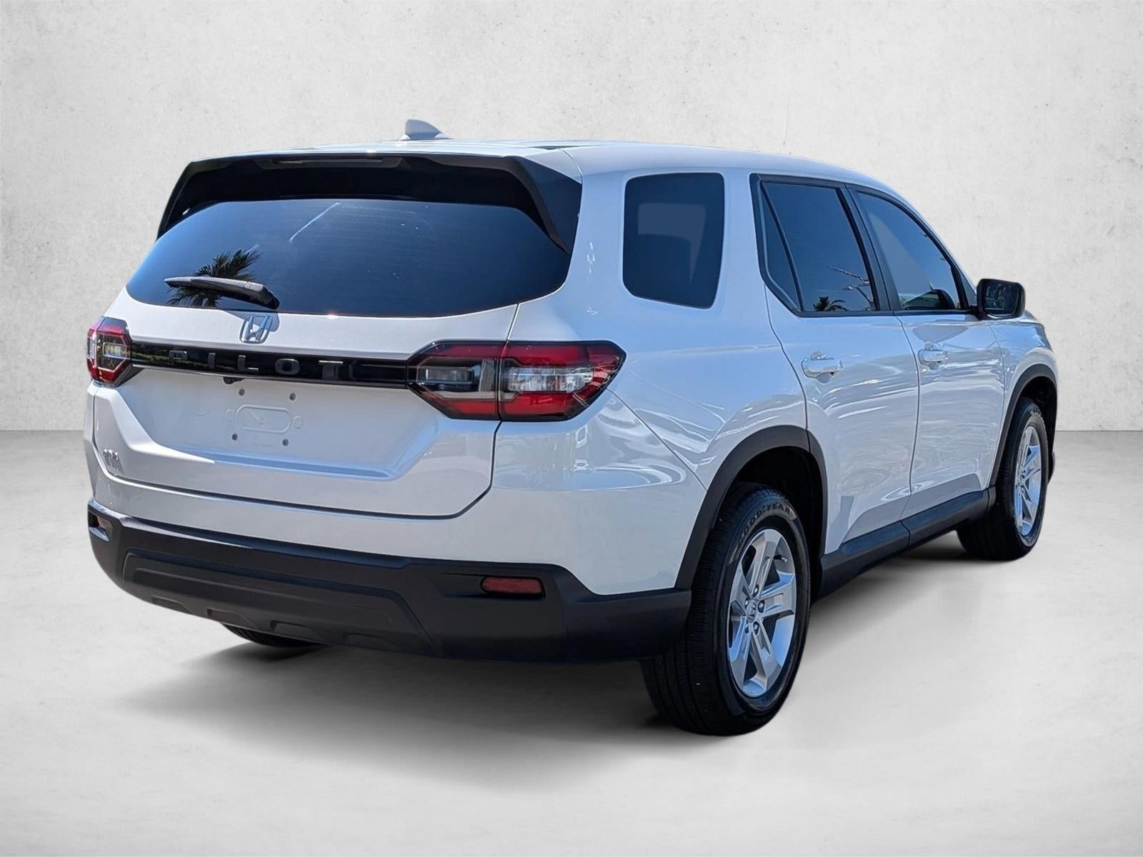 2023 Honda Pilot LX AWD