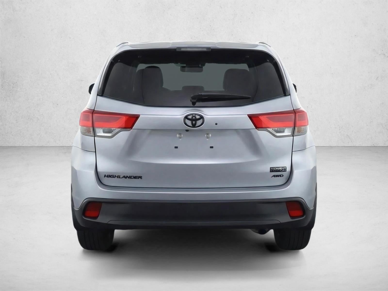 2019 Toyota Highlander LE V6 AWD (Natl)