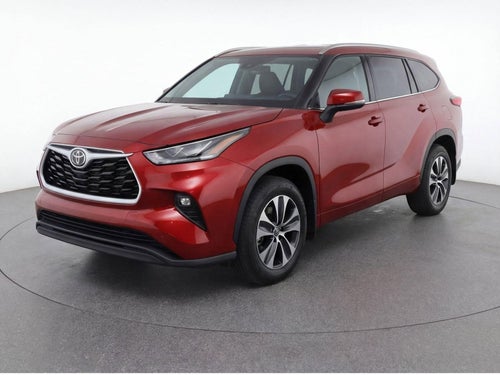 2023 Toyota Highlander XLE FWD (Natl)