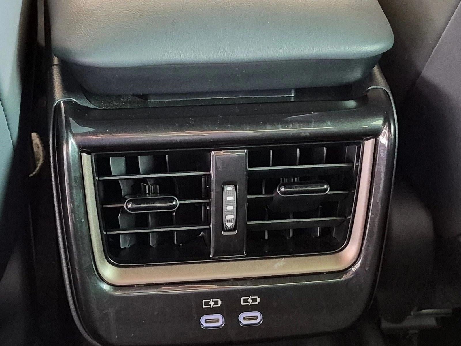 2024 Toyota Crown XLE AWD (Natl)
