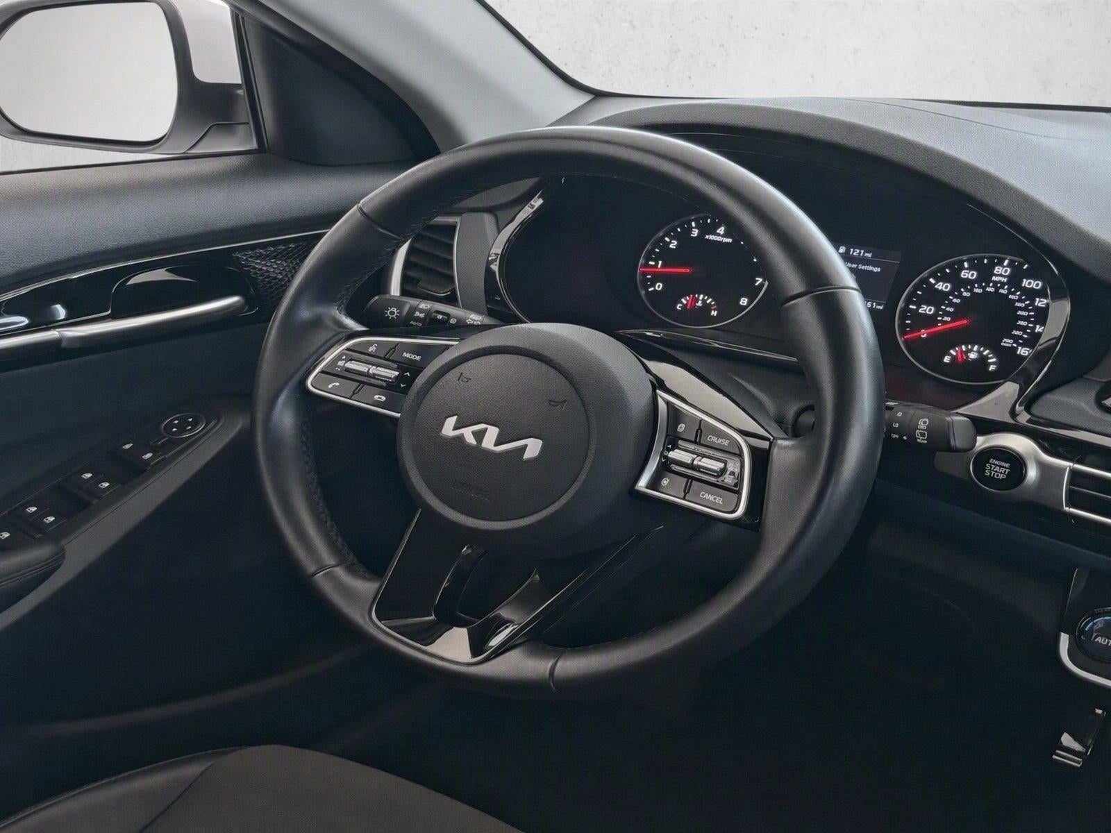 2023 Kia Seltos S IVT FWD