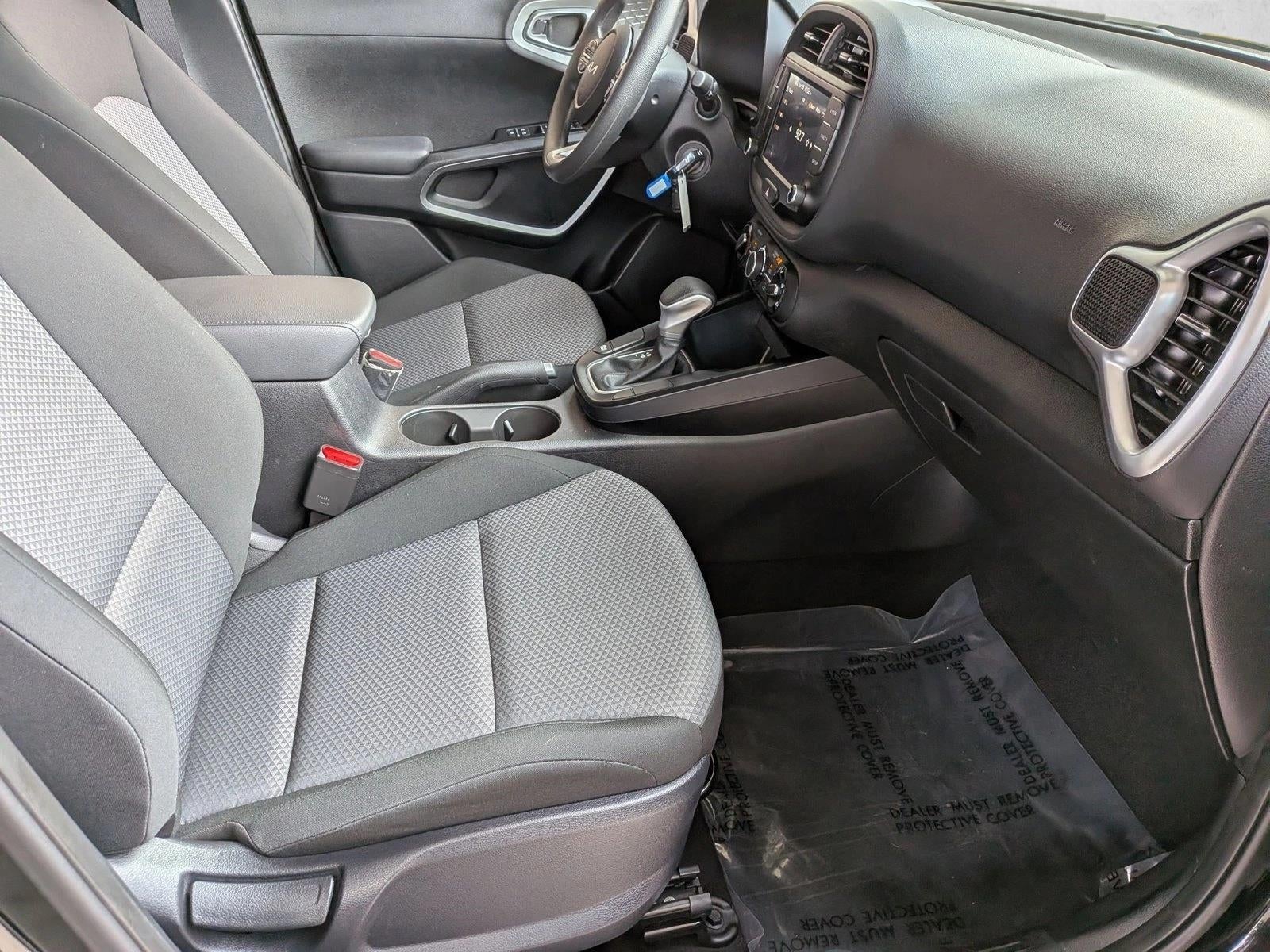 2023 Kia Soul LX IVT