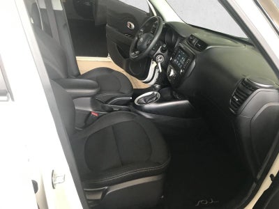 2019 Kia Soul + Auto
