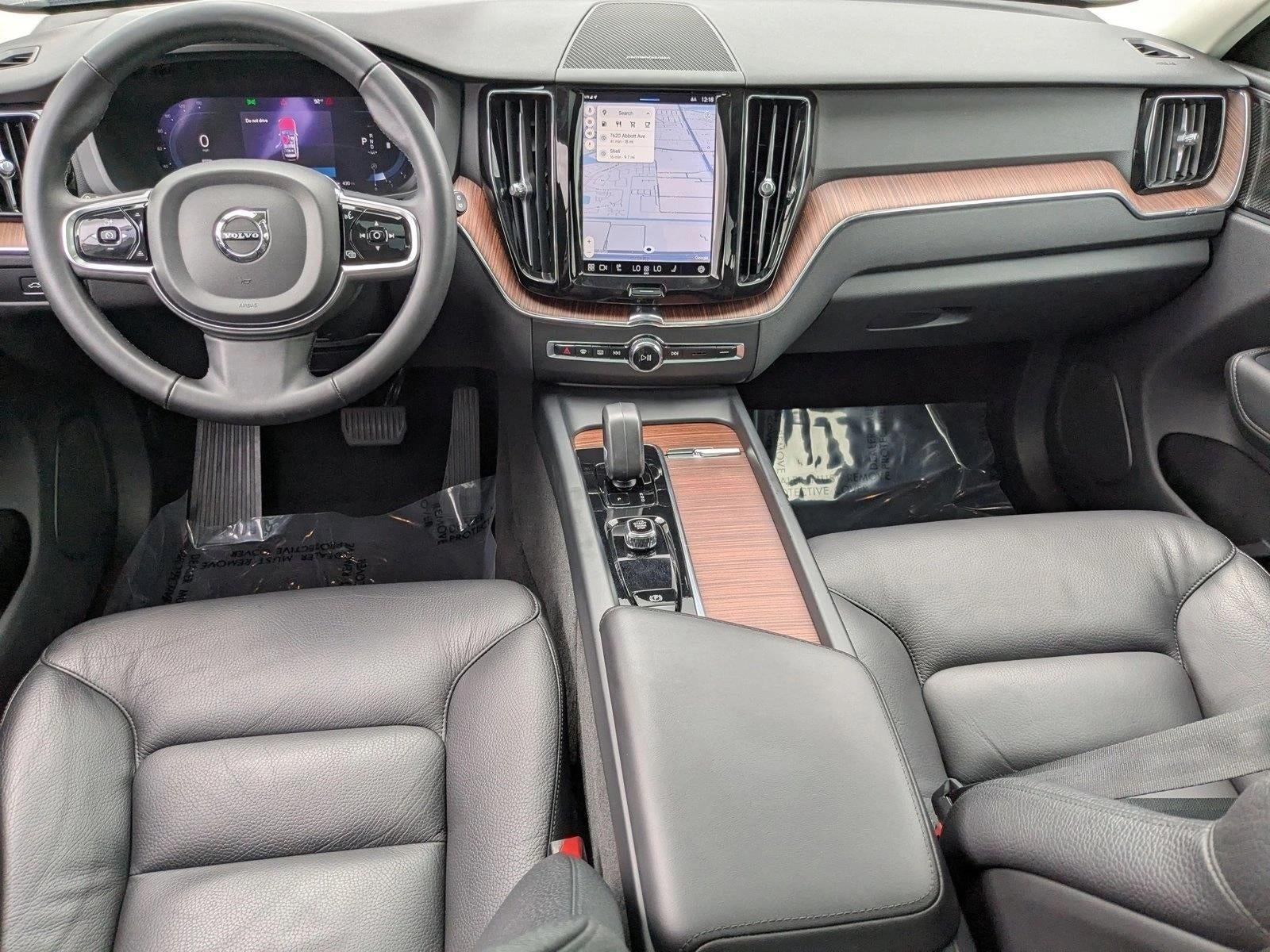 2024 Volvo XC60 B5 AWD Plus Dark Theme