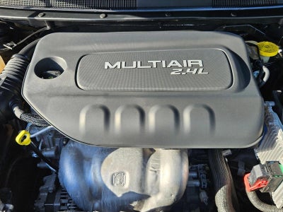 2016 Chrysler 200 4dr Sdn C FWD