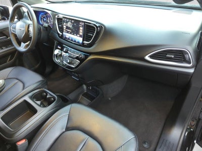 2025 Chrysler Pacifica Select FWD