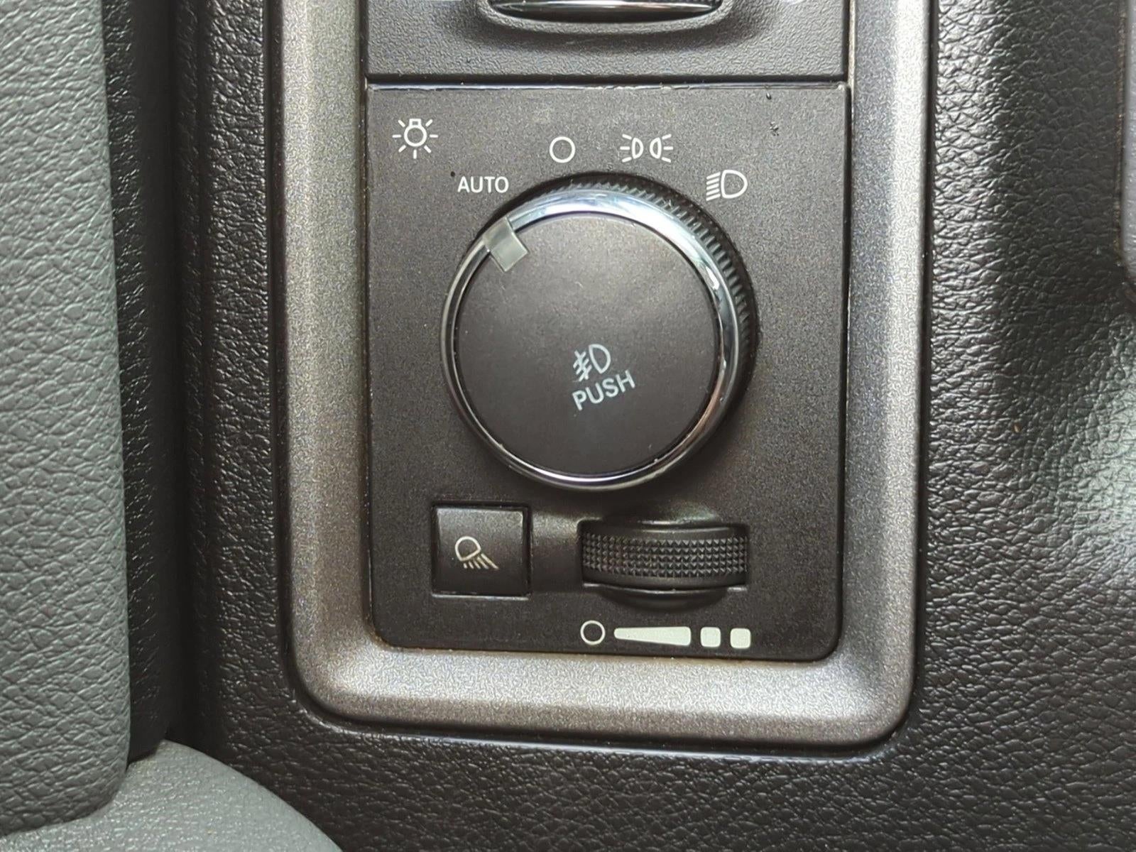 2013 RAM 1500 2WD Regular Cab 6.4 Ft Box Express