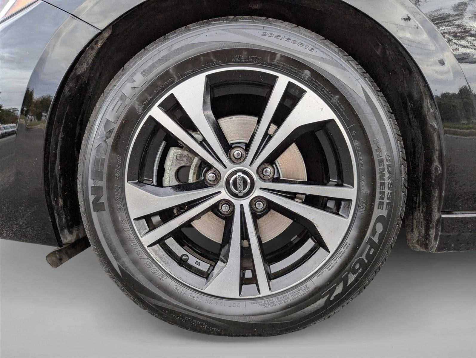 2023 Nissan Sentra SV CVT