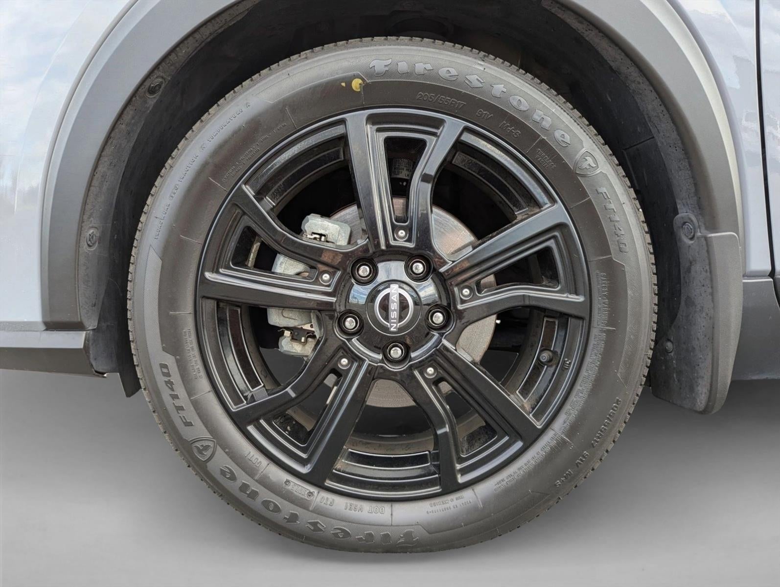 2023 Nissan Kicks SR FWD