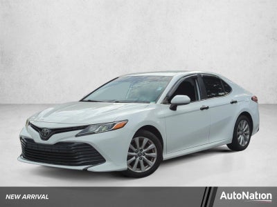 2020 Toyota Camry LE Auto (SE)