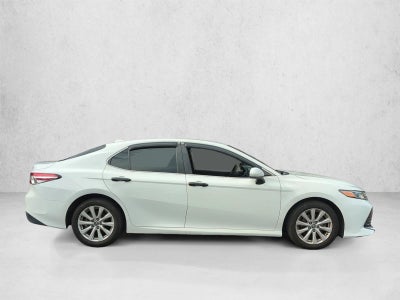 2020 Toyota Camry LE Auto (SE)