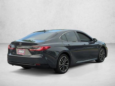 2025 Toyota Camry XLE (SE)