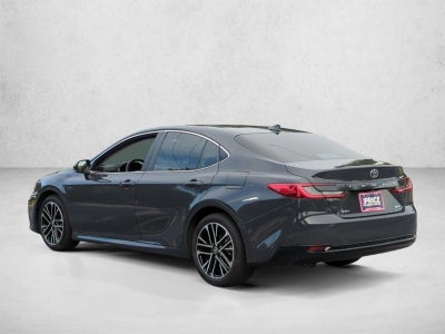2025 Toyota Camry XLE (SE)