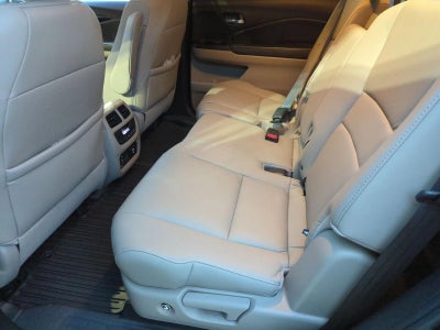 2016 Honda Pilot AWD Touring with DVD Rear Entertainment System and Navigation