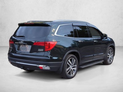 2016 Honda Pilot AWD Touring with DVD Rear Entertainment System and Navigation