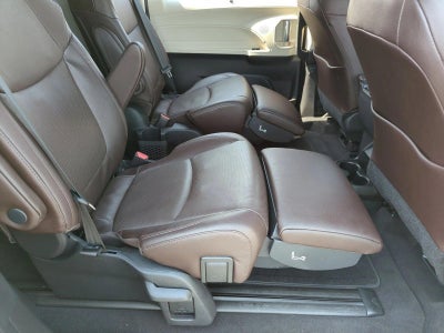 2021 Toyota Sienna Platinum FWD 7-Passenger (Natl)