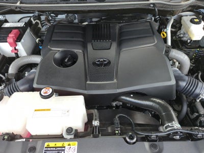 2024 Toyota Tundra 4WD 4WD SR5 CrewMax 5.5' Bed (SE)