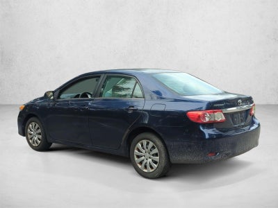 2013 Toyota Corolla 4dr Sdn Auto LE (Natl)