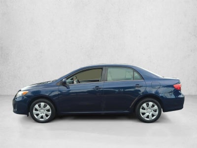2013 Toyota Corolla 4dr Sdn Auto LE (Natl)