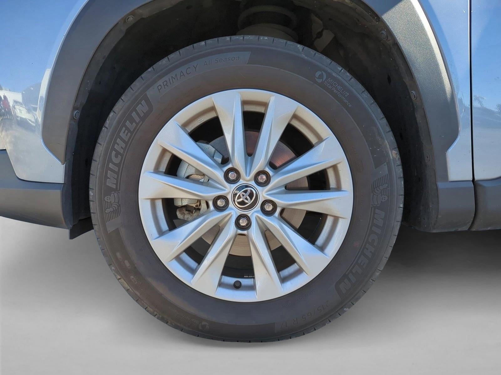 2022 Toyota Corolla Cross LE 2WD (Natl)