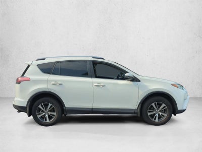 2018 Toyota RAV4 XLE FWD (GS)