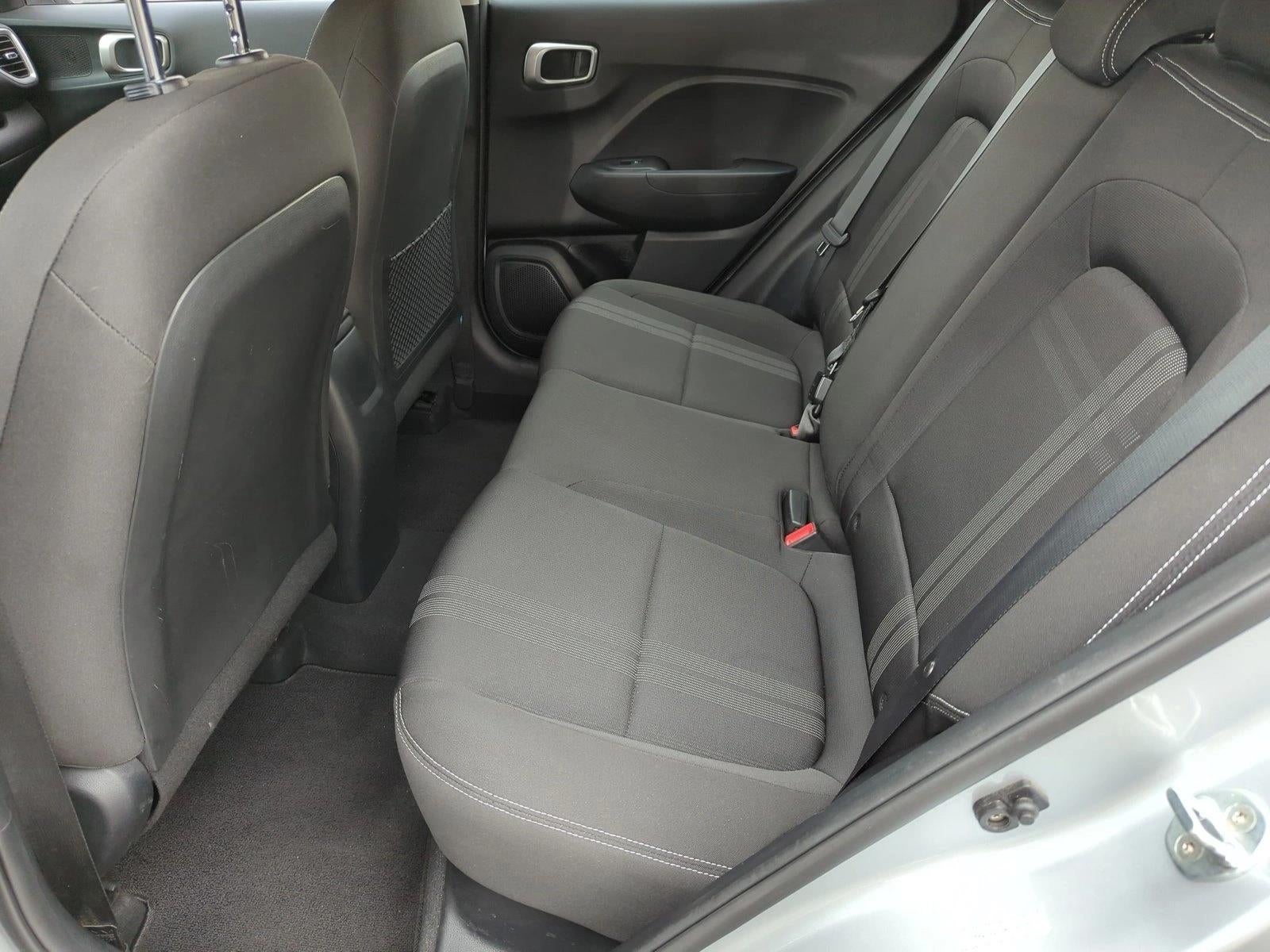 2022 Hyundai VENUE SEL IVT
