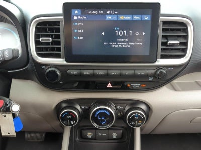 2023 Hyundai VENUE SEL IVT