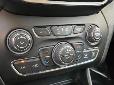 2019 Jeep Cherokee Overland FWD