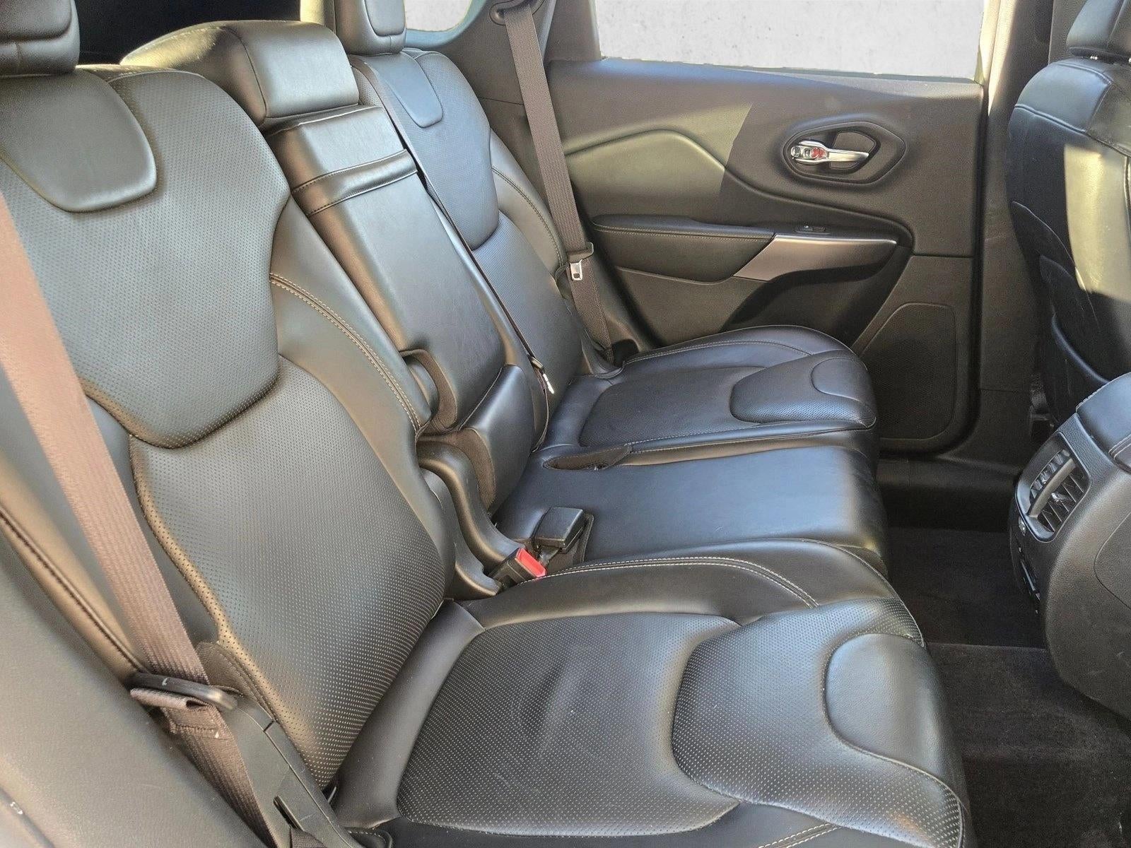 2019 Jeep Cherokee Overland FWD