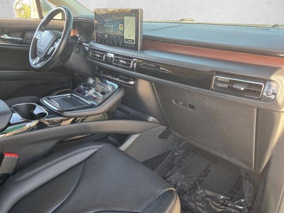 2023 Lincoln Nautilus Reserve FWD