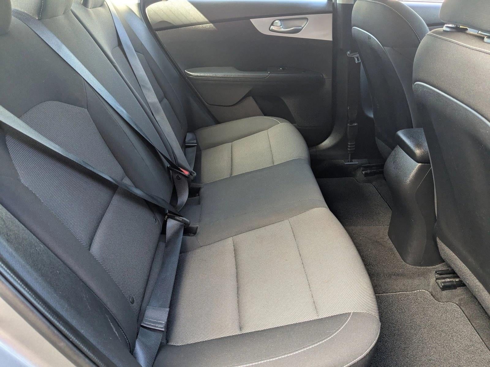 2023 Kia Forte LXS IVT