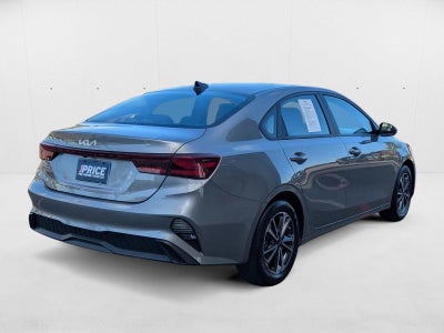 2023 Kia Forte LXS IVT