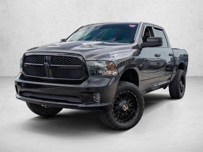 2017 RAM 1500 Express 4x2 Crew Cab 5'7" Box
