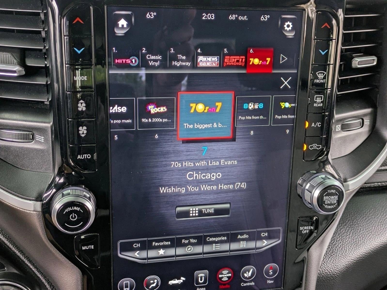 2020 RAM 1500 Big Horn 4x2 Quad Cab 6'4" Box