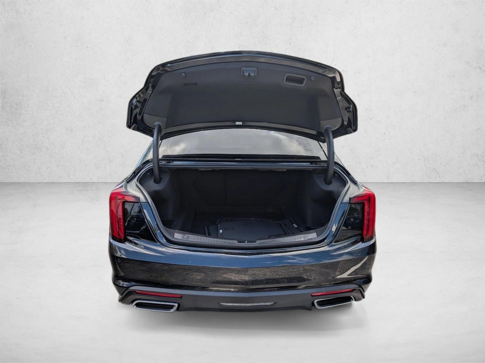 2023 Cadillac CT5 4dr Sdn Luxury