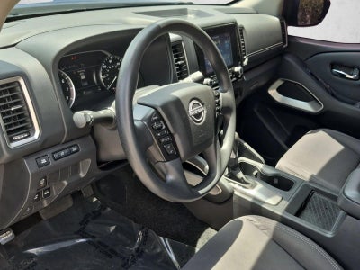 2022 Nissan Frontier Crew Cab 4x4 SV Auto