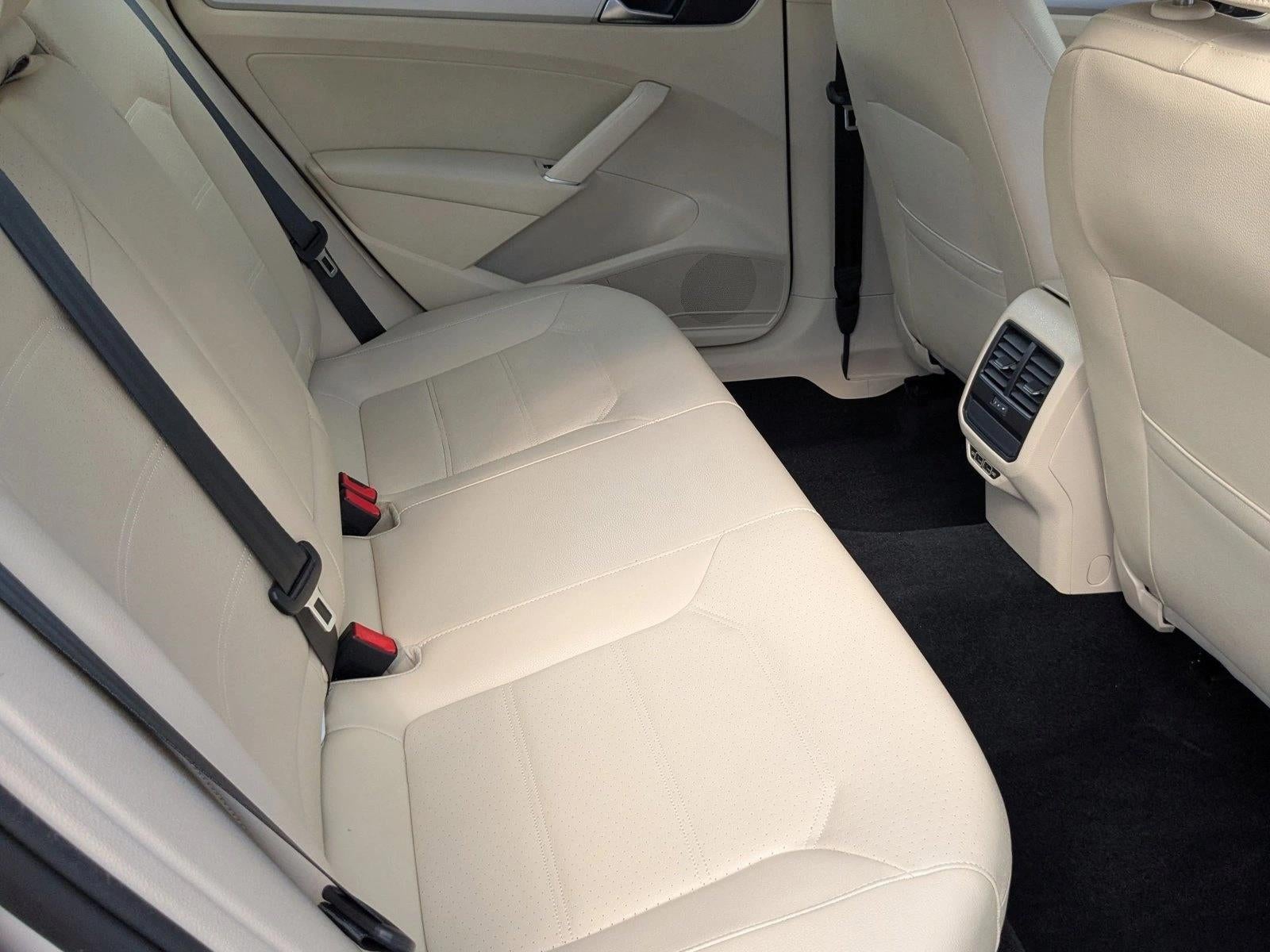 2019 Volkswagen Passat 2.0T Wolfsburg Edition Auto