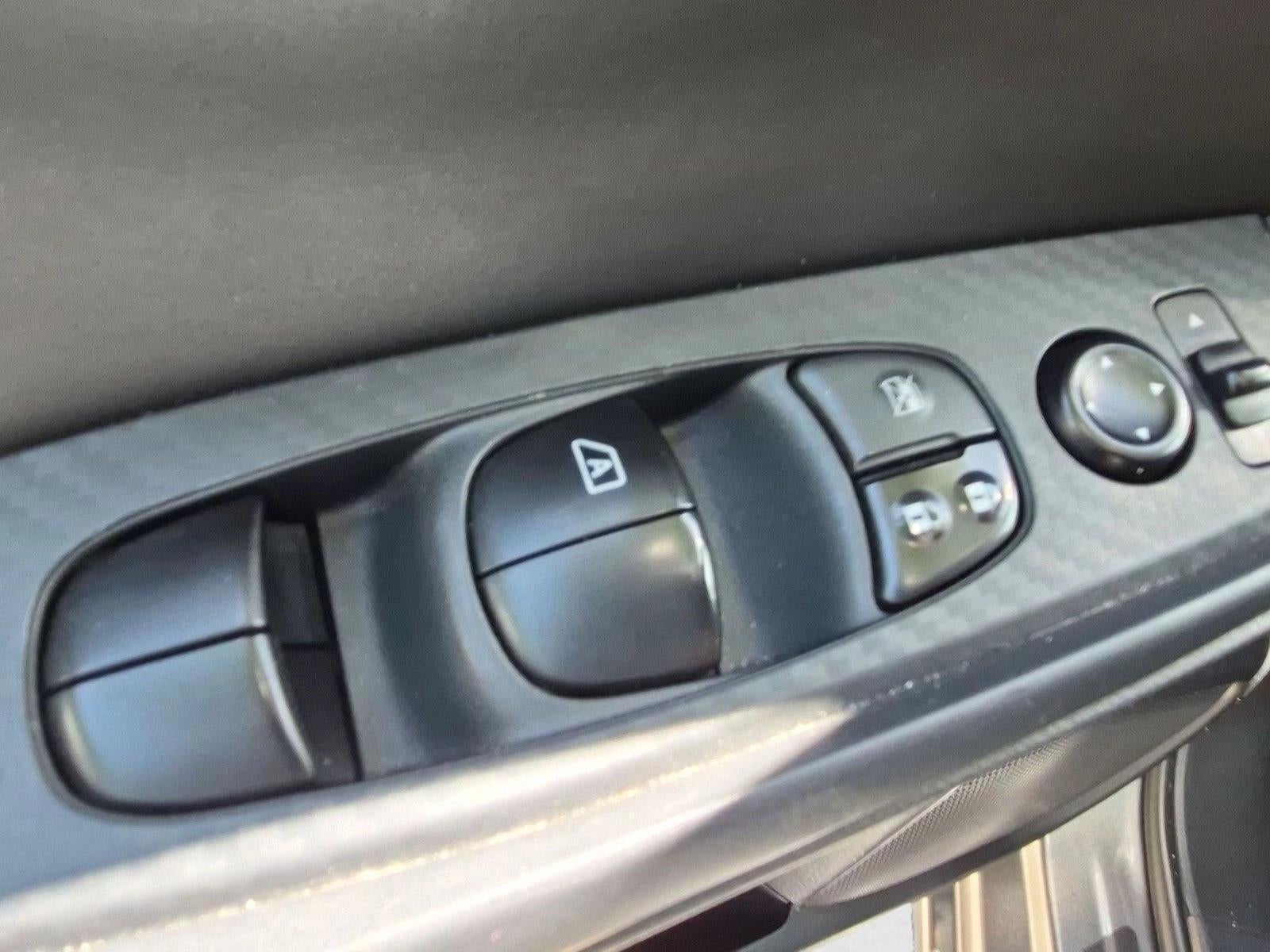 2021 Nissan Sentra SV CVT