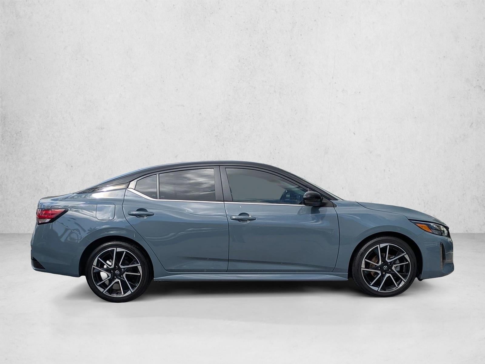 2025 Nissan Sentra SR CVT